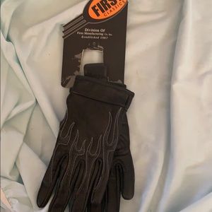 Women’s motorcycle leather gloves